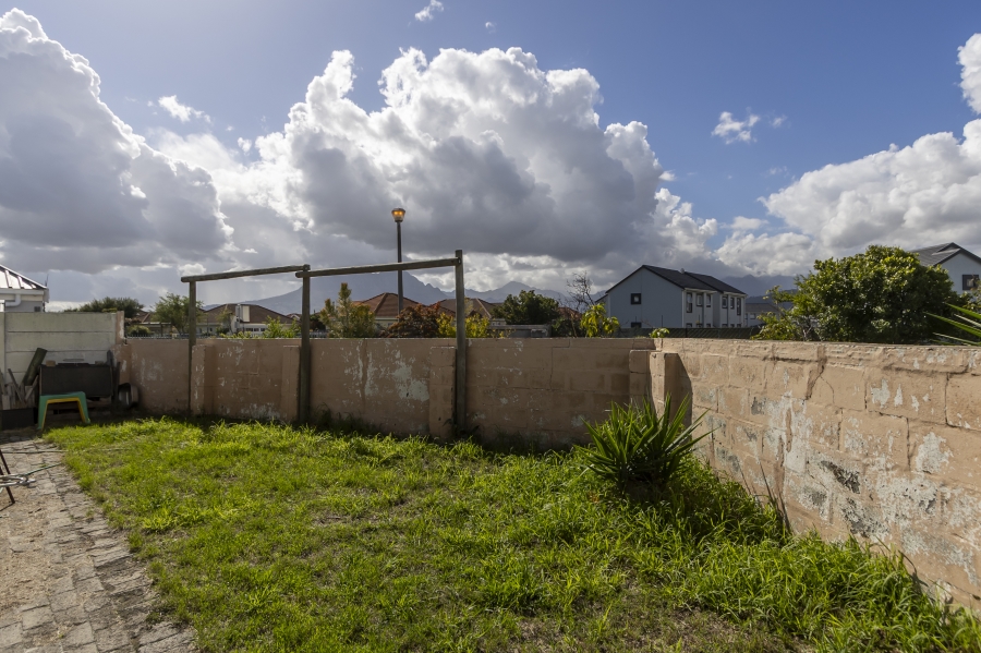 3 Bedroom Property for Sale in Strand South Western Cape
